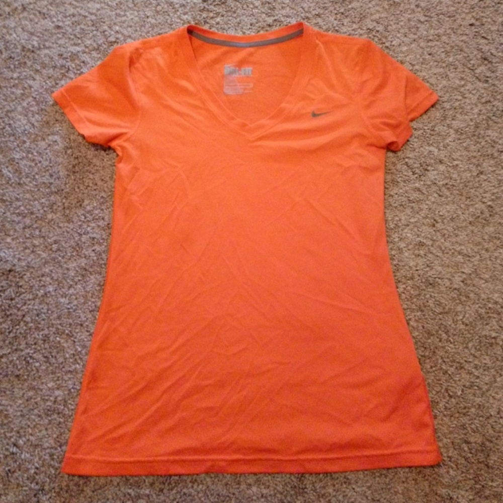 Nike dri-fit tee